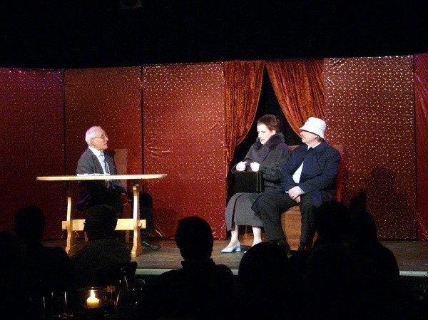 Weihnachtstheater08  082.jpg